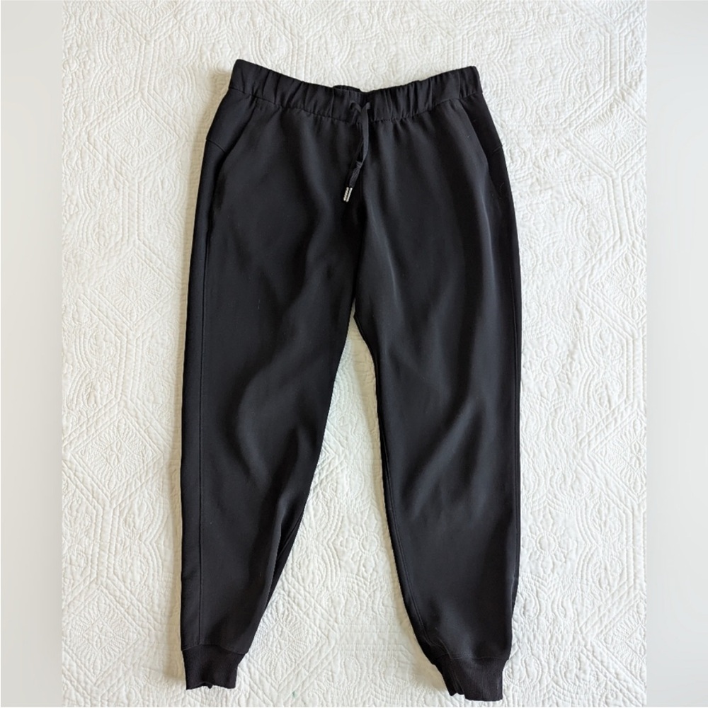 Women’s Lululemon Black Jogger Pants size 10